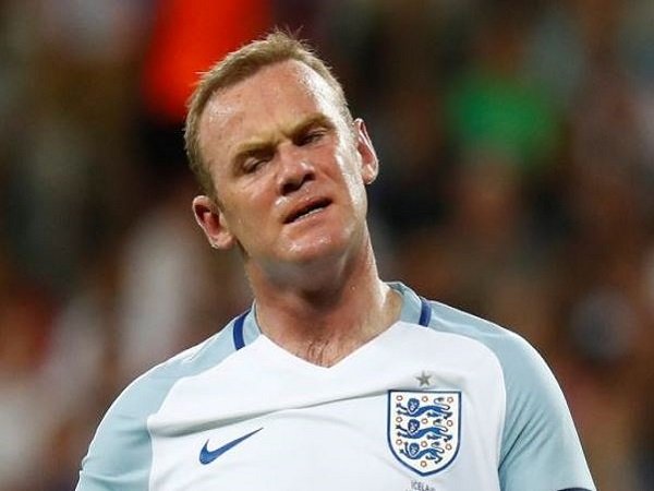 Berita Sepak Bola : Rooney Merasa Tertekan Di Manchester United