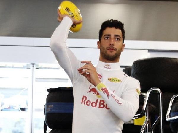 Berita F1: Hubungan Erat Daniel Ricciardo Dan Max Verstappen