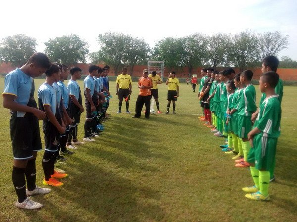 Berita Olahraga: Cium Tangan Wasit Setelah Pertandingan, Kemenpora Wujudkan Revolusi Mental Di Turnamen Pelajar U-16