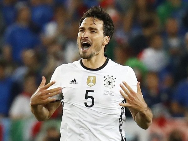 Berita Liga Jerman: Bayern Munich Berikan Nomor Punggung 5 untuk Mats Hummels