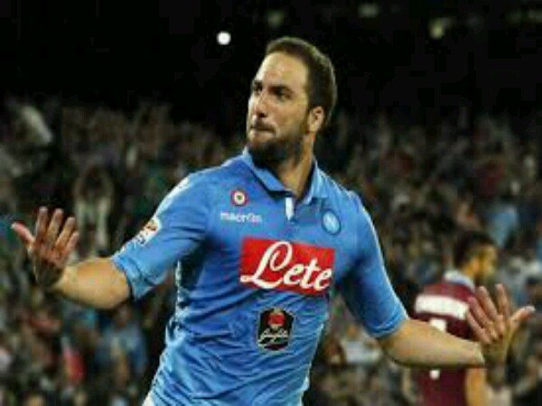 Berita Transfer Pemain: Gonzalo Higuain Resmi Milik Juventus 