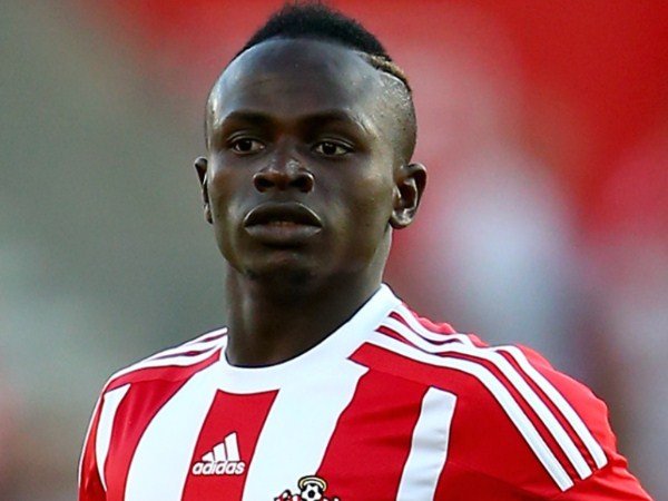 Sadio Mane Tolak Tawaran Manchester United Memilih ...