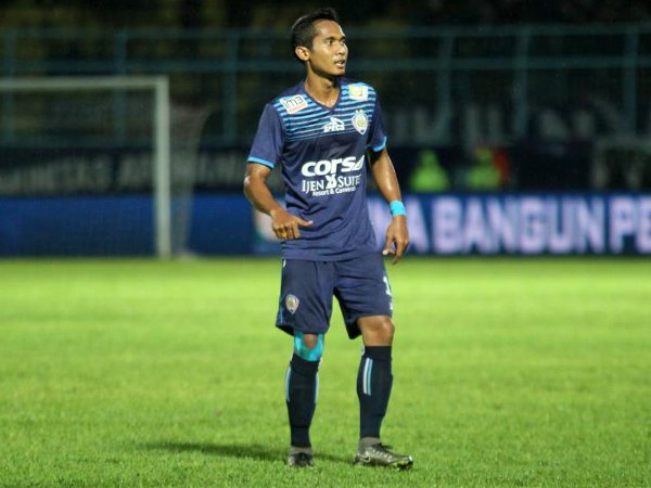 Berita Sepak Bola: Hendro Siswanto Bimbang Mendapat Panggilan Timnas