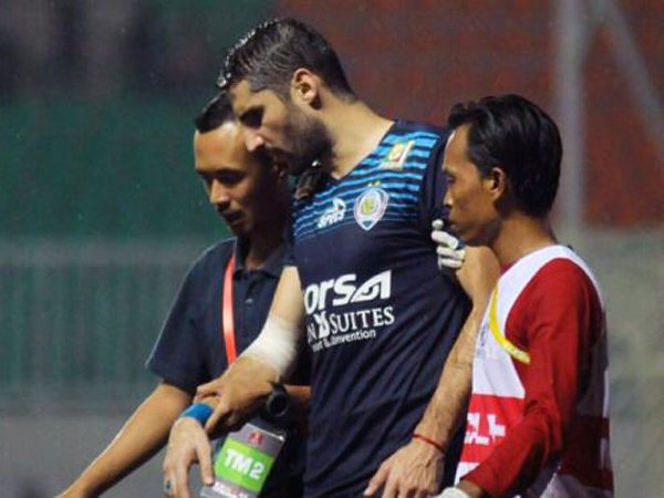 Berita TSC 2016: Usai Demam Berdarah, Srdan Lopicic Cedera Retak Tulang Siku