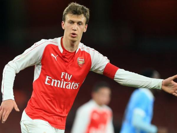 Berita Liga Inggris: Krystian Bielik Bisa Menjadi Solusi Arsene Wenger