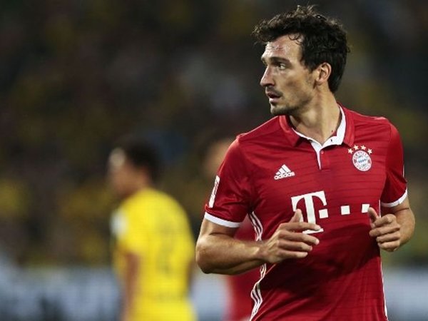 Berita Liga Jerman: Bos Bayern Kecam Perlakuan Fans Dortmund Terhadap Matt Hummels