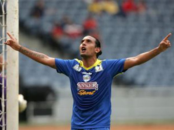 Berita Sepakbola: Musim Depan Gustavo Lopez Merapat Ke Arema Cronus?