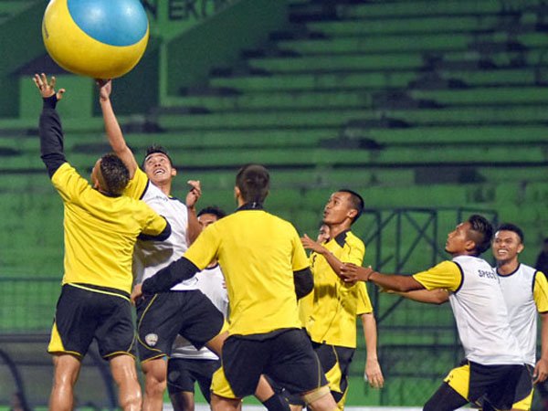 Berita TSC 2016: Laukan Evaluasi, Punggawa Lokal Arema Cronus Aman Dari Pencoretan