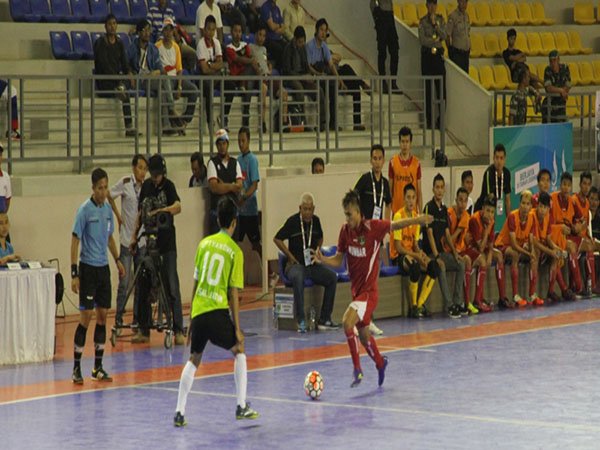 Berita PON XIX 2016: Berstatus Juara Bertahan, Futsal Sumbar Ditaklukkan Jatim di Laga Perdana PON