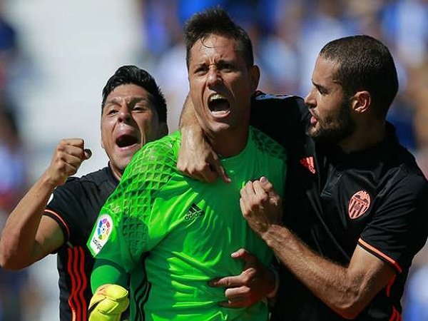 Berita Liga Spanyol: Tepis Penalti Szymanowski, Kiper Ini Pecahkan Rekor La Liga