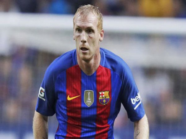 Berita Liga Spanyol: Jeremy Mathieu Perpanjang Daftar Cedera Barcelona