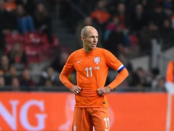 Berita Sepakbola: Arjen Robben Kembali Dipanggil Untuk Perkuat Timnas Belanda