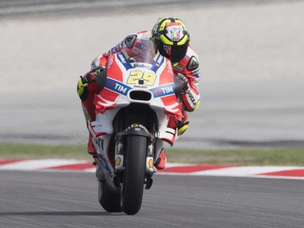 Berita MotoGP: Live Update: Duo Ducati Tampil Impresif, Rossi Berjuang Keras