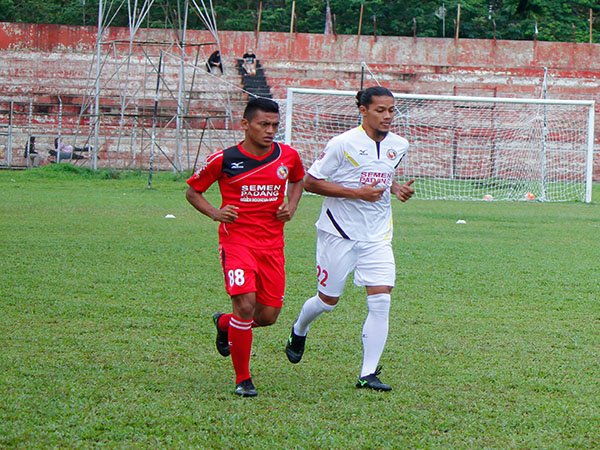 Berita TSC 2016: Galang Dana Untuk Korban Gempa Aceh, Skuat Semen Padang Lelang Barang Pribadi