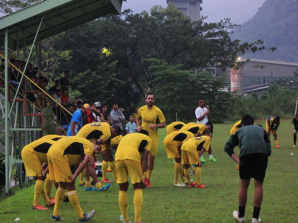 Berita TSC 2016: Semen Padang Kontrak Gelandang Bosnia Herzegovina Sampai Akhir 2017 