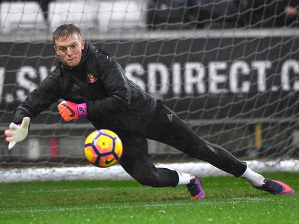 Berita Liga Inggris: Chris Kirkland Minta Liverpool Datangkan Kiper Muda Ini