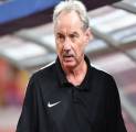 Berita Sepakbola Nasional: Alfred Riedl Pertimbangkan Untuk Tetap Melatih Indonesia