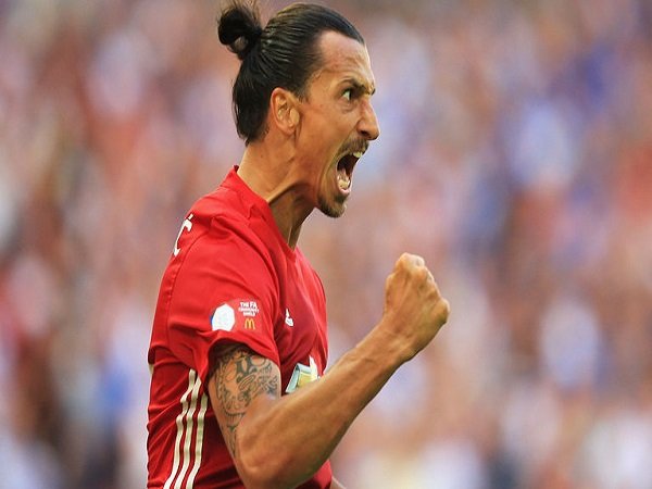 Berita Liga Inggris: Gelandang Sunderland Ini Senang Ibrahimovic Merumput di Premier League