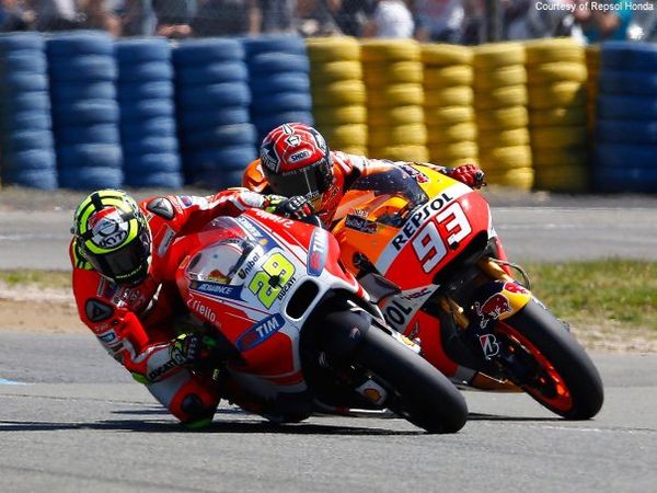 Berita MotoGP: Menurut Marquez, Dua Pebalap Ini Yang Akan Jadi Rivalnya di MotoGP 2017