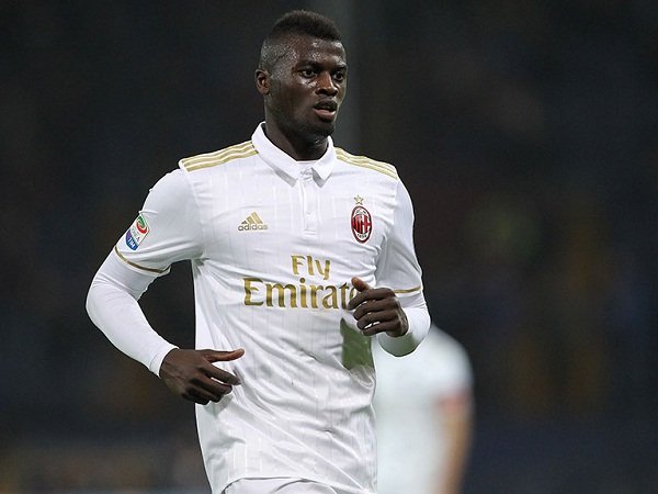 Berita Transfer: Milan Terima Tawaran Watford, Niang Segera Terbang Ke Inggris