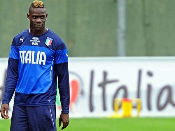 Ragam Sepak Bola: Balotelli Tak Tertarik dengan Berita Transfer Musim Dingin, Kenapa?