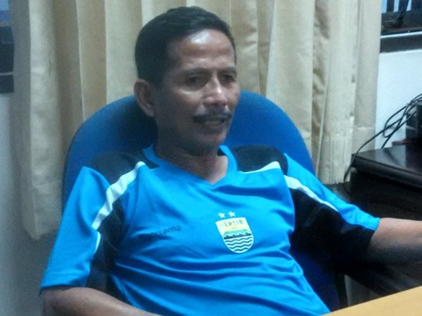 Berita Sepak Bola Nasional: Djanur Akan Beri Kesempatan Raphael Lima Ikut Seleksi