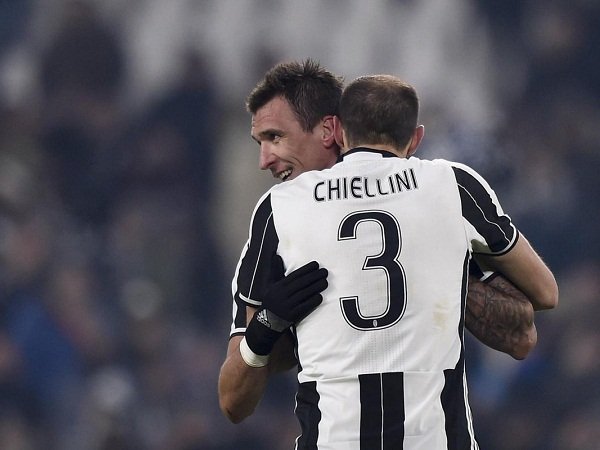 Berita Liga Italia: Formasi 4-2-3-1 Berjalan Baik, Chiellini Puji Mandzukic dan Allegri