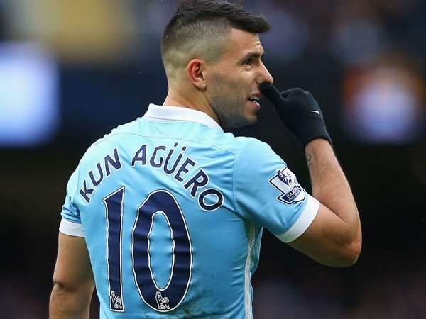 Berita Liga Inggris: Manchester City Tak Berniat Lepas Aguero Musim Panas Nanti