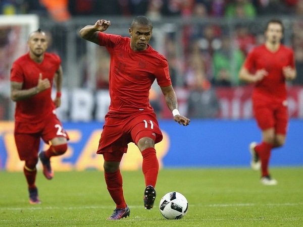 Berita Liga Jerman: Tak Bahagia Bersama Bayern, Douglas Costa Buka Peluang ke Inggris