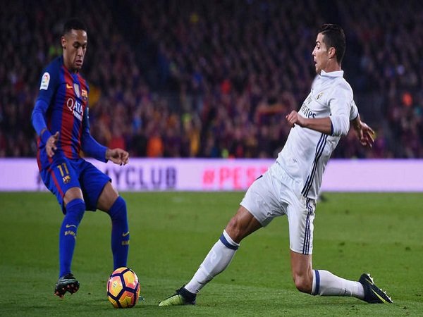 Berita Liga Spanyol: Neymar Percaya Barcelona Masih Mampu Kejar Real Madrid