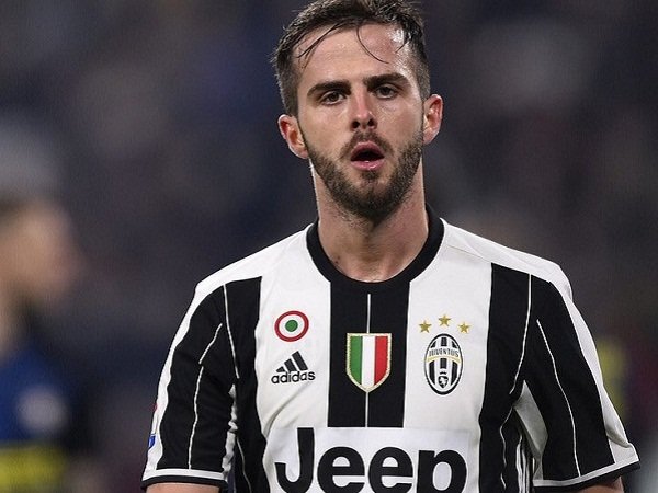 Berita Liga Italia: Pjanic Tak Ingin Juventus Anggap Remeh Crotone