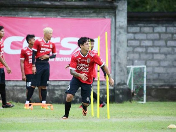 Berita Piala Presiden 2017: Pendukung Bali United Tunggu Pembuktian Peter Schaller dan Irfan Bachdim