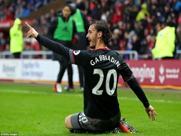 Berita Liga Inggris: Manolo Gabbiadini Gemilang, The Saints Menang