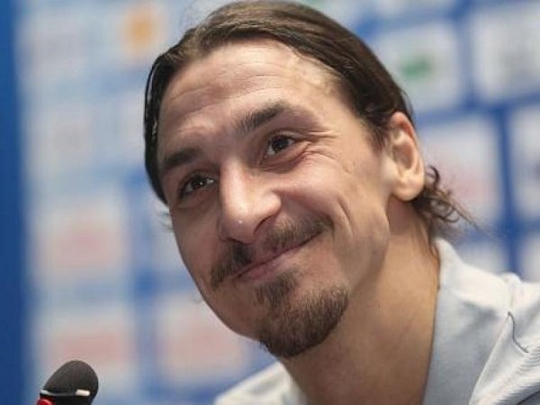 Berita Liga Inggris: Ibrahimovic Belum Pastikan Masa Depannya Bersama Manchester United