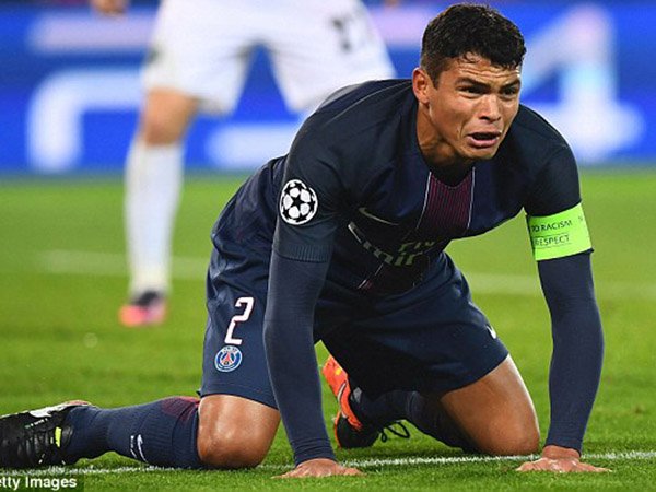 Berita Liga Champions: Thiago Silva Dipastikan Absen Saat PSG Jamu Barcelona