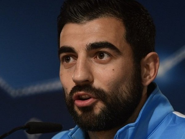 Berita Liga Champions: Albiol Sebut Napoli Tak Perlu Ganti Formasi di Bernabeu