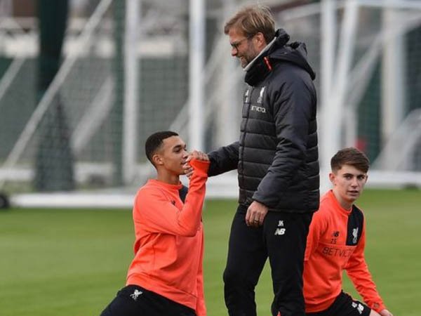 Berita Liga Inggris: Trent Alexander-Arnold Selalu Siap Jika Dipanggil Untuk Bermain