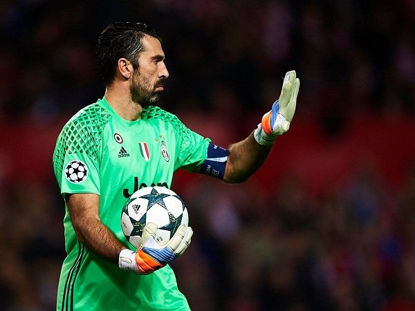 Berita Liga Champions: Lakoni Laga Ke-100 di Liga Champions, Buffon Ungkap Hasratnya Semakin Meninggi