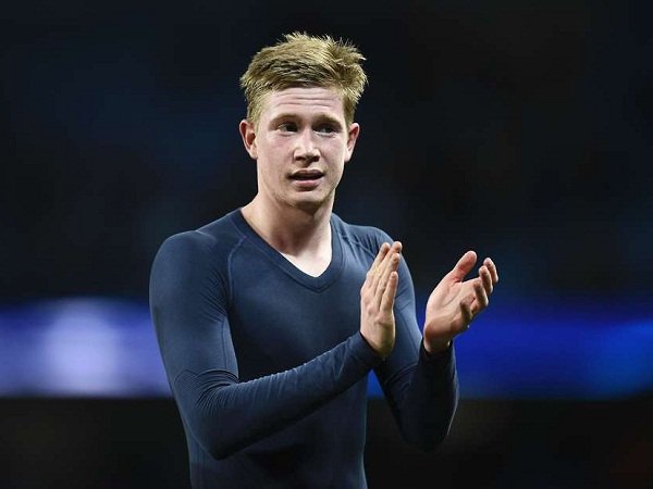 Ragam Liga Champions: Aksi Unik Fans Menerobos Lapangan Demi Jersey De Bruyne