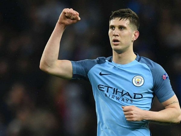 Berita Liga Inggris: Jadi Sasaran Kritik, John Stones Tak Ingin Ambil Pusing