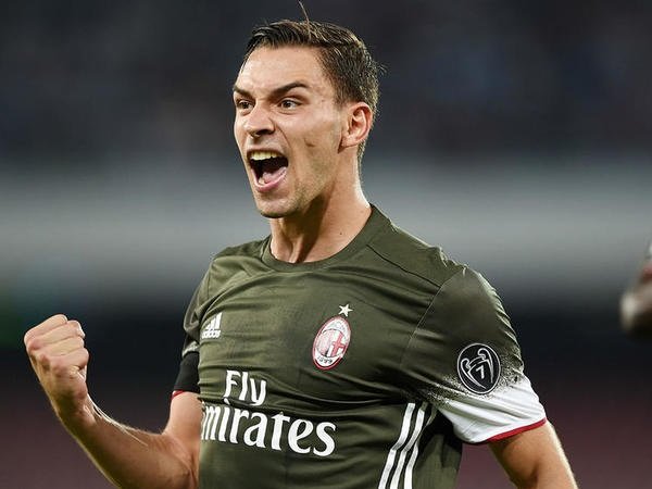 Berita Liga Italia: Absen Satu Bulan, De Sciglio Kembali Berlatih Bersama Milan