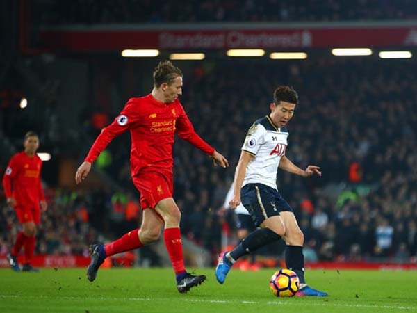 Berita Liga Inggris: Lucas Leiva Layak Pertahankan Tempat di Line Up Utama Liverpool