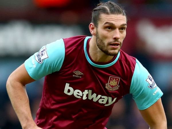 Berita Liga Inggris: West Ham Ingin Menjual Andy Carroll ke Klub China