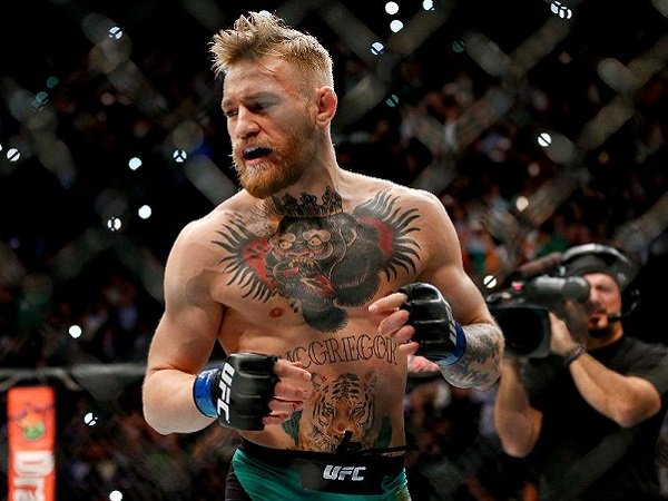 Berita Tinju: McGregor Bayar Denda, Partai vs Mayweather Selangkah Lagi Terwujud