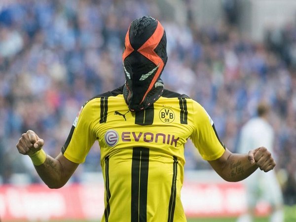 Berita Liga Jerman: Aubameyang Ejek Pendukung Schalke dengan Selebrasi