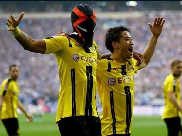 Berita Liga Jerman: Aubameyang Jawab Kritik di Laga Kontra Schalke