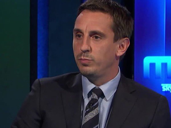 Berita Liga Inggris: Bagi Gary Neville Pertahanan Milik Liverpool Tidak Cukup Bagus