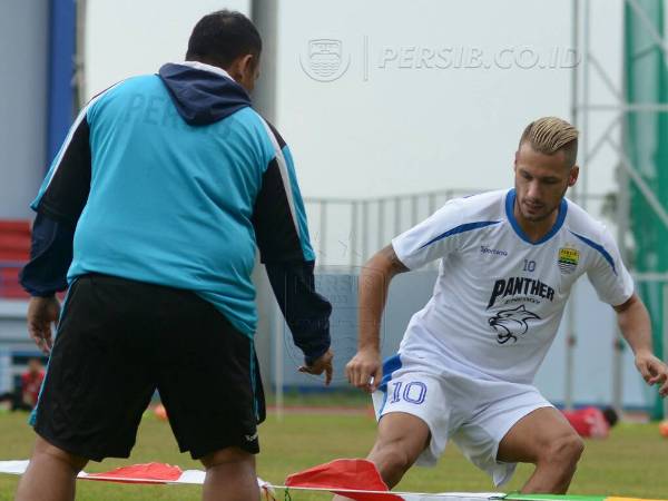 Berita Liga 1 Indonesia: Maitimo Masih Perlu Asah Fisik dan Chemistry