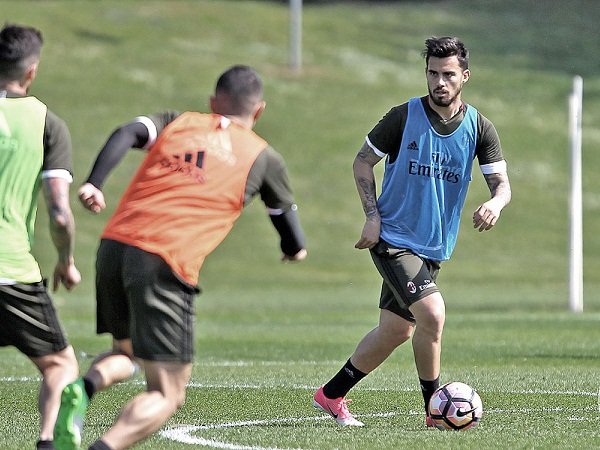 Berita Liga Italia: Suso Siap Kembali Beraksi, Jose Sosa dan Kucka Jadi Starter