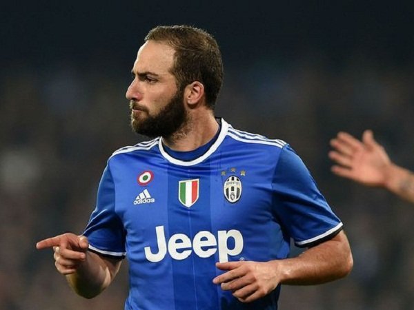 Berita Liga Italia: Tuntut Ganti Rugi, Higuain akan Bawa Permasalahan dengan Napoli ke Pengadilan